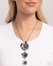 Load image into Gallery viewer, Paparazzi ♥ Wallflower Whimsy - Purple ♥ N2263