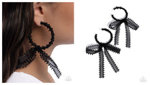 Load image into Gallery viewer, Paparazzi ♥ Brand New Bow - Black ♥ Post E2042