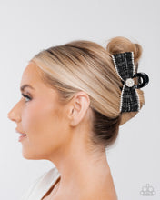 Load image into Gallery viewer, Paparazzi ♥ Let Me BOW - Black ♥ Hair Clip C70