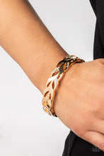 Load image into Gallery viewer, Paparazzi ♥ Editor-in-LEAF - Gold ♥ Bracelet EX36