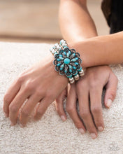 Load image into Gallery viewer, Paparazzi ♥ Floral Figment - Blue ♥ B943