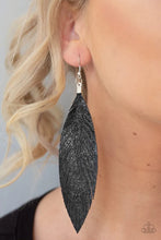 Load image into Gallery viewer, Paparazzi ♥ Feather Fantasy - Black ♥ E2364