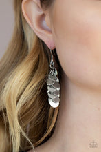 Load image into Gallery viewer, Paparazzi ♥ Hear Me Shimmer - Silver ♥ E2397