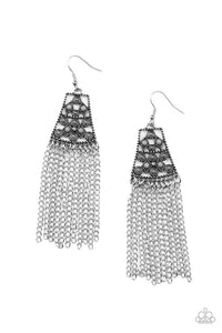 Paparazzi ♥ Cleopatras Allure - Silver ♥ E1017