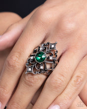 Load image into Gallery viewer, Paparazzi ♥ Iconic Insignia - Green ♥ R391