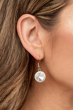 Load image into Gallery viewer, Paparazzi ♥ Spotlight Stunner - white ♥ N1743