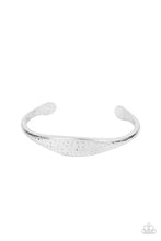 Load image into Gallery viewer, Paparazzi ♥ Ancient Accolade - Silver ♥ B1079