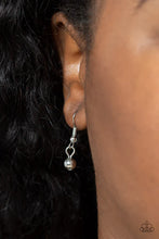Load image into Gallery viewer, Paparazzi ♥ Crown Jewel Couture - Green ♥ N2840