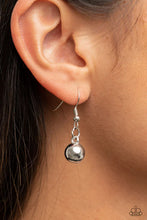 Load image into Gallery viewer, Paparazzi ♥ A Clean Sweep - Silver ♥ N1605