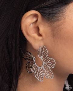 Paparazzi ♥ Floral Fame - Silver ♥ E1403
