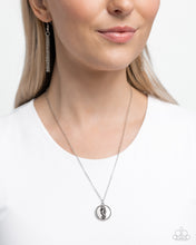 Load image into Gallery viewer, Paparazzi ♥ Seahorse Solo - Silver ♥ N2374