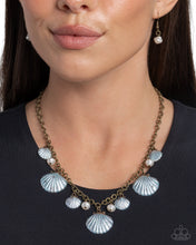 Load image into Gallery viewer, Paparazzi ♥ Seashell Sophistication - Brass ♥ N2300