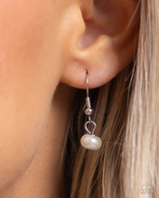 Load image into Gallery viewer, Paparazzi ♥ Modest Malibu - Silver ♥ N2368