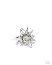 Load image into Gallery viewer, Paparazzi ♥ Artistic Movement - Green ♥ R540