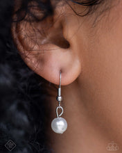 Load image into Gallery viewer, Paparazzi ♥ Vintage Vibe - White ♥ N2466
