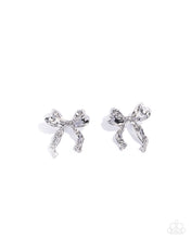 Load image into Gallery viewer, Paparazzi ♥ Princess Treatment - Silver ♥ Post E1667
