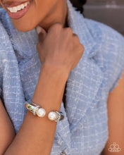Load image into Gallery viewer, Paparazzi ♥ Breathtaking Balance - White ♥ B1114