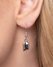 Load image into Gallery viewer, Paparazzi ♥ Lined Legacy Necklace  &amp; Lined Leisure Bracelet - Green Set ♥ S171