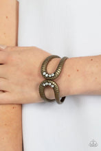 Load image into Gallery viewer, Paparazzi ♥ Desert Prosperity - Brass ♥ B549