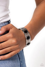 Load image into Gallery viewer, Paparazzi ♥ Next POP Model - Black ♥ Cuff B663