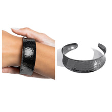 Load image into Gallery viewer, Paparazzi ♥ Urban Ore - Black ♥ B684