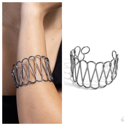 Paparazzi ♥ Wickedly Wired - Black ♥ B800