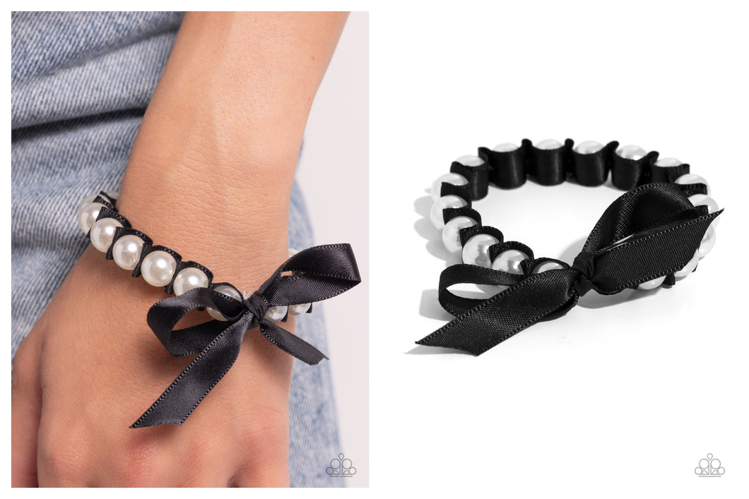 Paparazzi ♥ Ribbon Rarity - Black ♥ B841