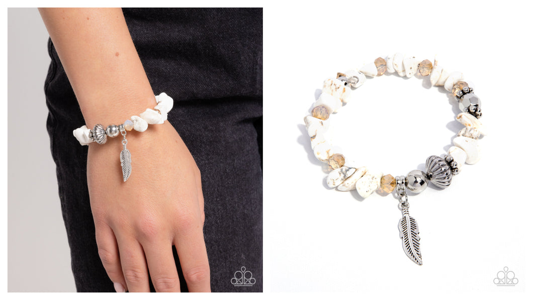 Paparazzi ♥ Earthy Earning - White ♥ B868