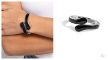 Load image into Gallery viewer, Paparazzi ♥ Painted Puzzle - Black ♥ B959