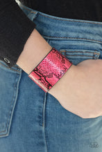 Load image into Gallery viewer, Paparazzi ♥ Its a Jungle Out There - Pink ♥ B134