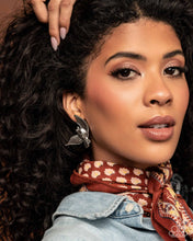 Load image into Gallery viewer, Paparazzi ♥ Bird of PLAY - Silver ♥ Post E1716