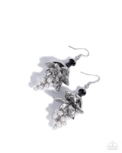 Load image into Gallery viewer, Paparazzi ♥ Self-Assured Stars - Black ♥ E2089