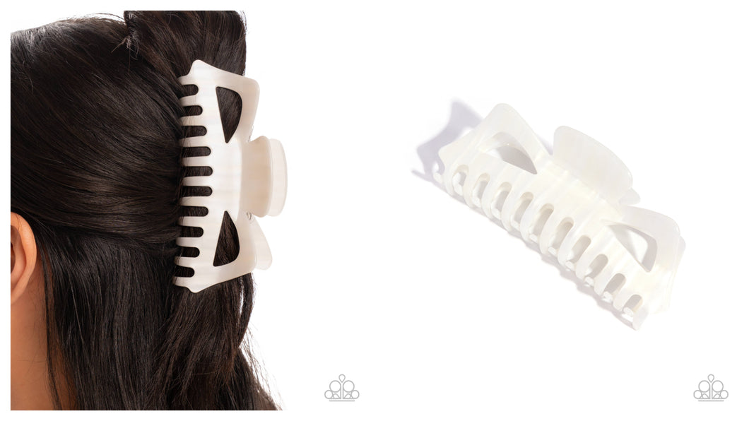 Paparazzi ♥ Striped State of Mind - White ♥ Hair Clip C61
