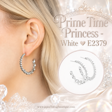 Load image into Gallery viewer, Paparazzi ♥ Prime Time Princess - White ♥ Post E2379