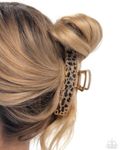 Load image into Gallery viewer, Paparazzi ♥ Cheetah Clip - Brown ♥ Hair Clip C29