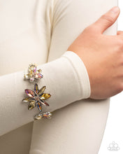 Load image into Gallery viewer, Paparazzi ♥ Floral Feature Necklace &amp; Floral Factor Bracelet - Yellow Set ♥ S198