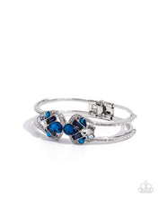 Load image into Gallery viewer, Paparazzi ♥ Cosmopolitan Catwalk - Blue ♥ B1024