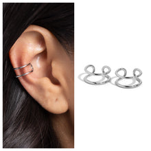 Load image into Gallery viewer, Paparazzi ♥ Metallic Moment - Silver ♥ Cuff E1303