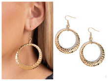 Load image into Gallery viewer, Paparazzi ♥ Gallery Gear - Gold ♥ E1306