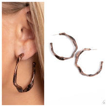 Load image into Gallery viewer, Paparazzi ♥ Coveted Curves - Copper ♥ E1342