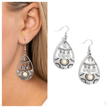 Load image into Gallery viewer, Paparazzi ♥ Country Cabana - White ♥ E1366