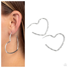Load image into Gallery viewer, Paparazzi ♥ Summer Sweethearts - Silver ♥ Post E1395