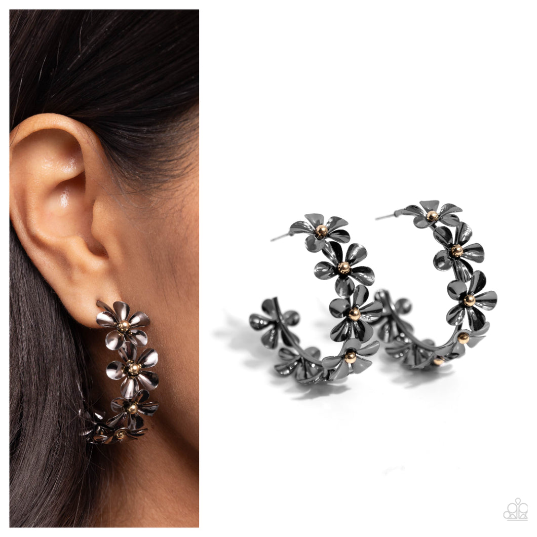 Paparazzi ♥ Floral Flamenco - Black ♥ Post E1424