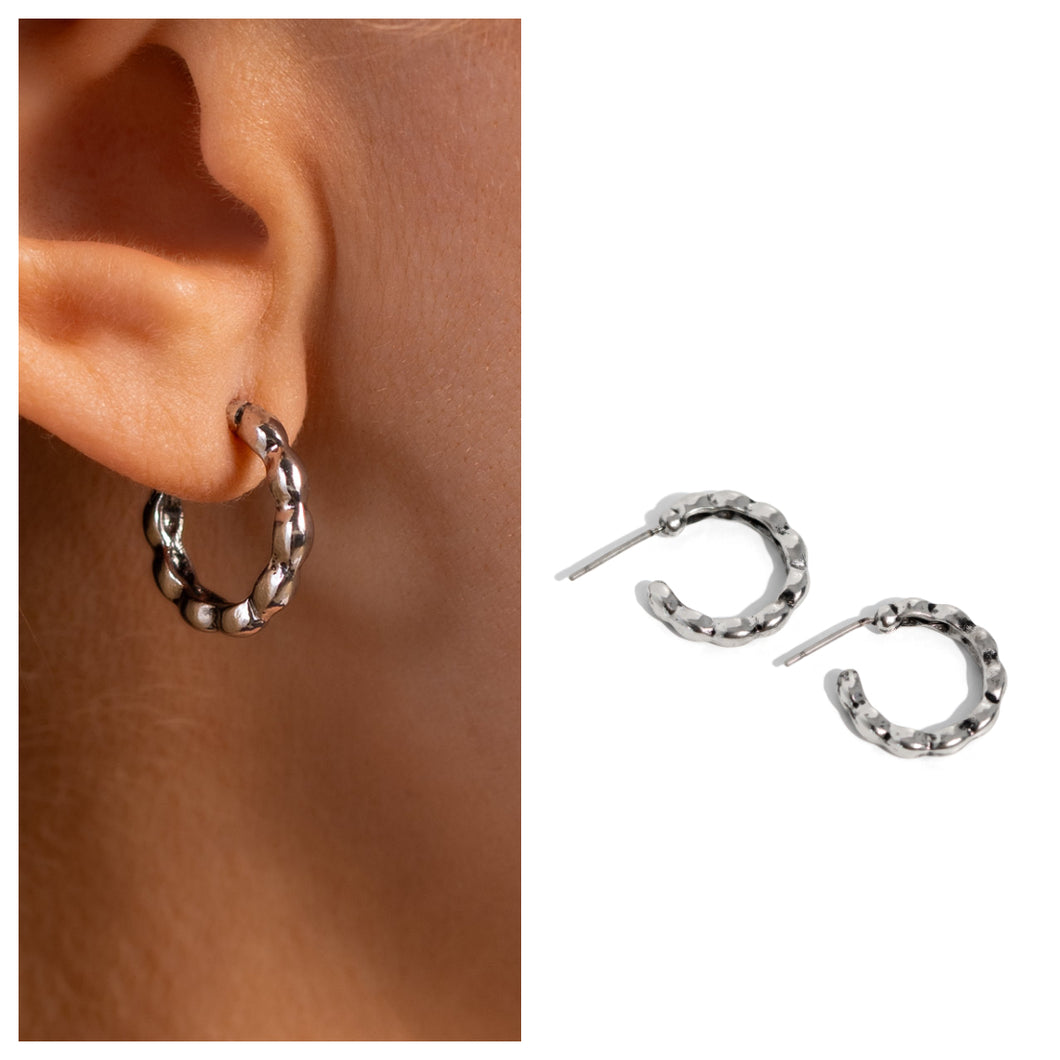 Paparazzi ♥ Buzzworthy Bling - Silver ♥ Post E1441