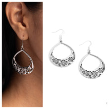 Load image into Gallery viewer, Paparazzi ♥ Island Ambrosia - Silver ♥ E1445