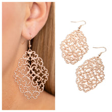 Load image into Gallery viewer, Paparazzi ♥ Contemporary Courtyards - Rose Gold ♥ E1471