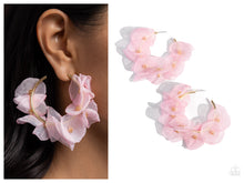 Load image into Gallery viewer, Paparazzi ♥ Petaled Pageant - Gold ♥ Post E1495