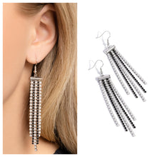 Load image into Gallery viewer, Paparazzi ♥ Tapered Team - Black ♥ E1533