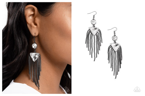 Paparazzi ♥ Maven Musings - Black ♥ E1568