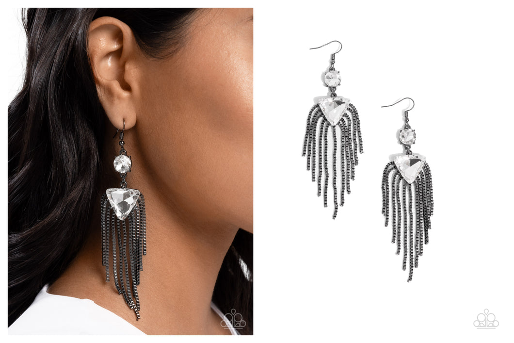 Paparazzi ♥ Maven Musings - Black ♥ E1568